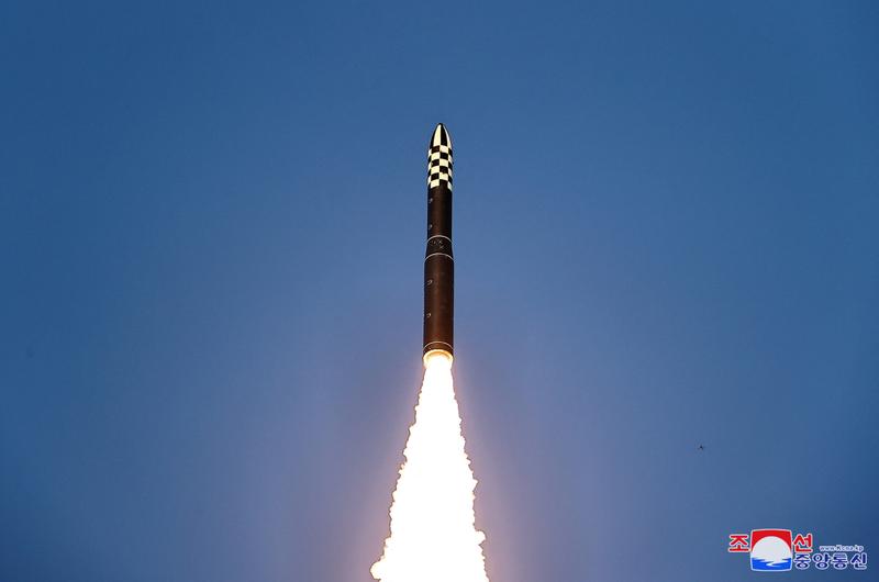 2023 12 18T225443Z 1 LYNXMPEJBH0RL RTROPTP 4 NORTHKOREA MISSILES Scaled
